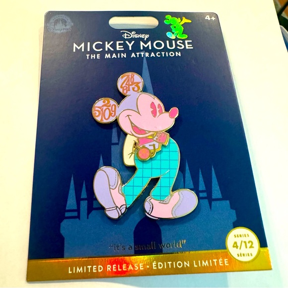 NWT. Mickey Mouse: Small World The Main Attraction Pin, Series 4 of 12. - Picture 1 of 8